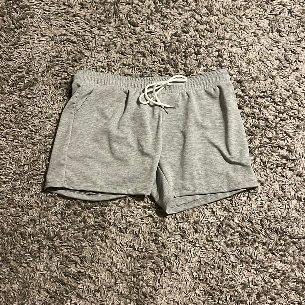 Men/women medium athletic shorts 5in
